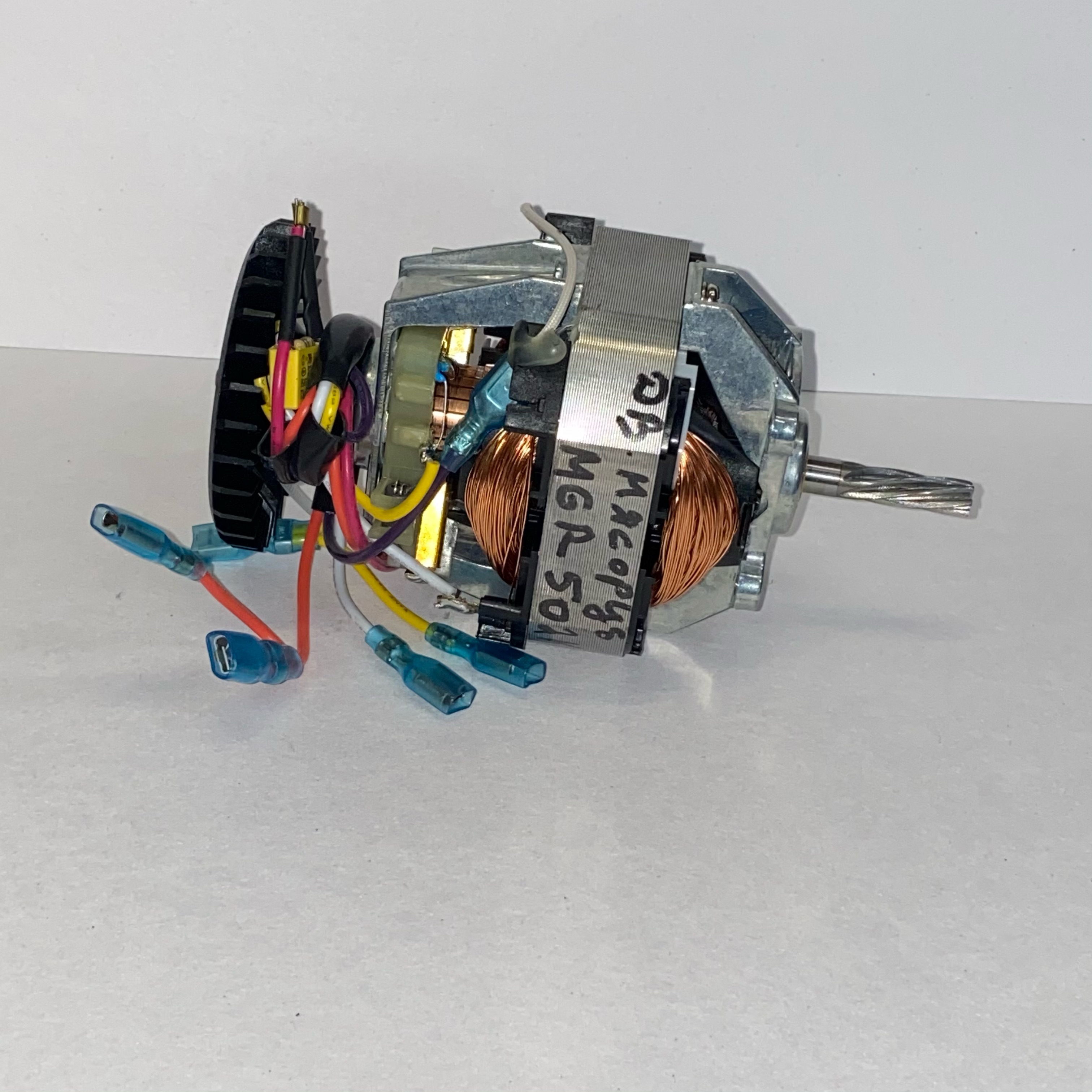 Двигатель электромясорубки KENWOOD MG350, KW715566 (вал 34мм) MGR502KW